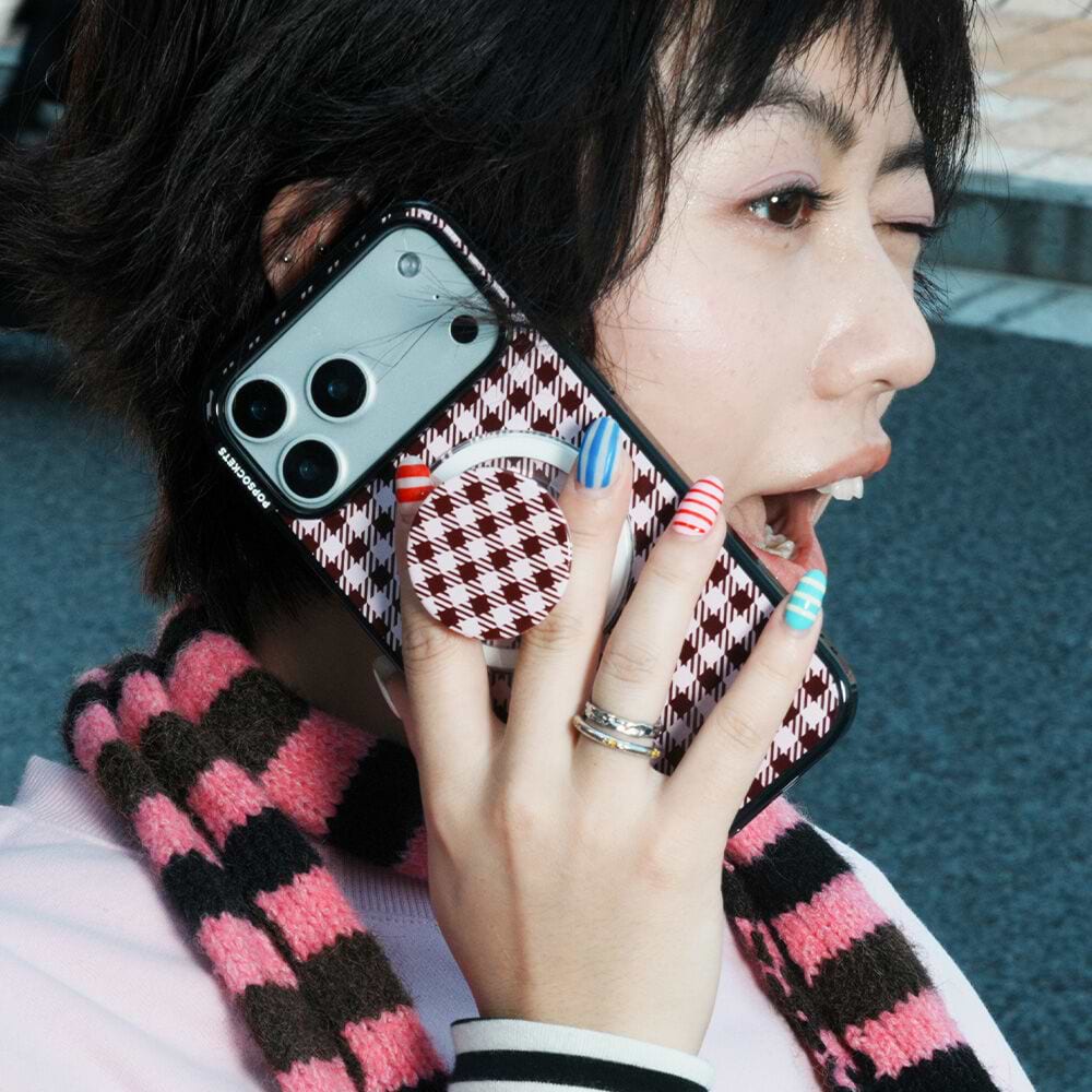 Black Cherry Gingham — iPhone 16 Plus MagSafe Case - US 59299