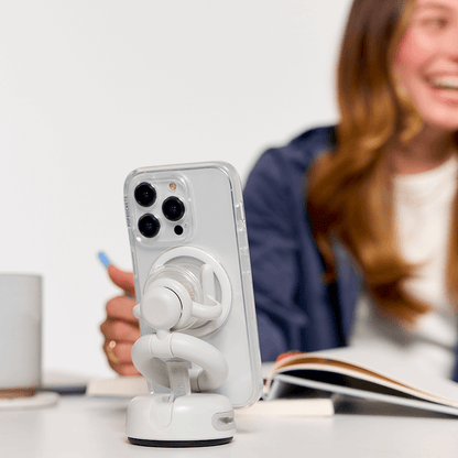 White — Car & Desk Mount - US 68660