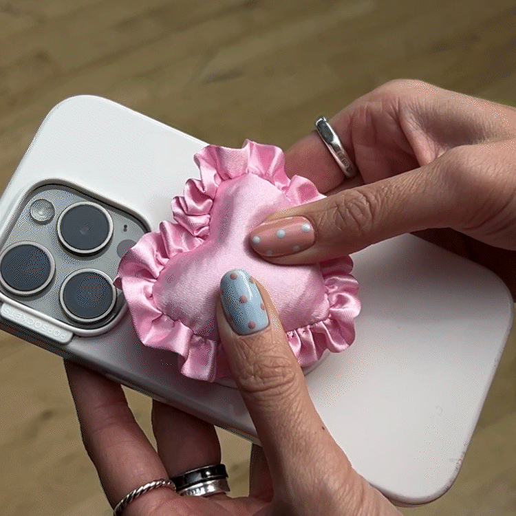 Heart Pillow —  MagSafe PopGrip - US 35617